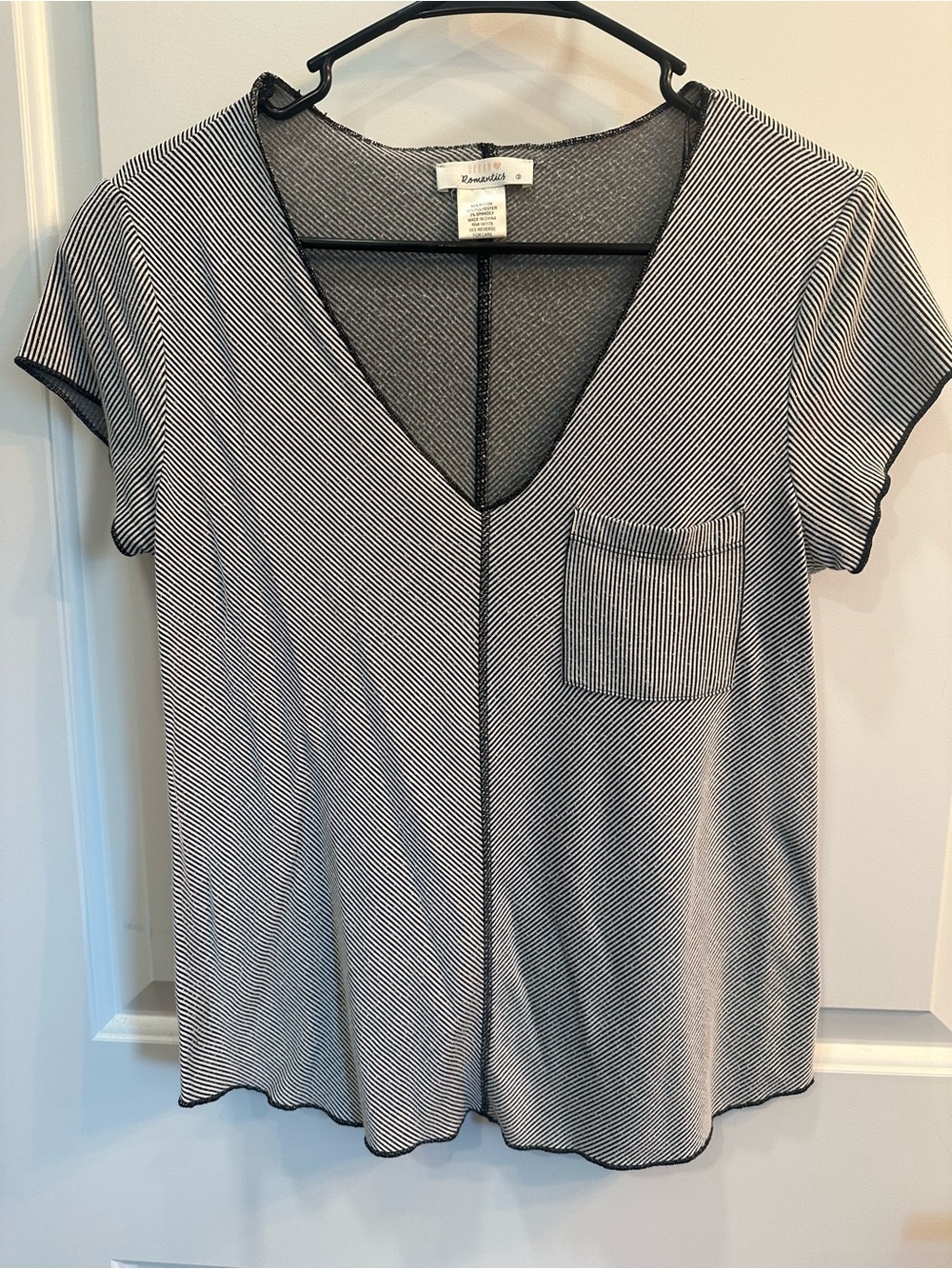 URBAN Romantics Black and White Stripe V-Neck Short Sleeve Top